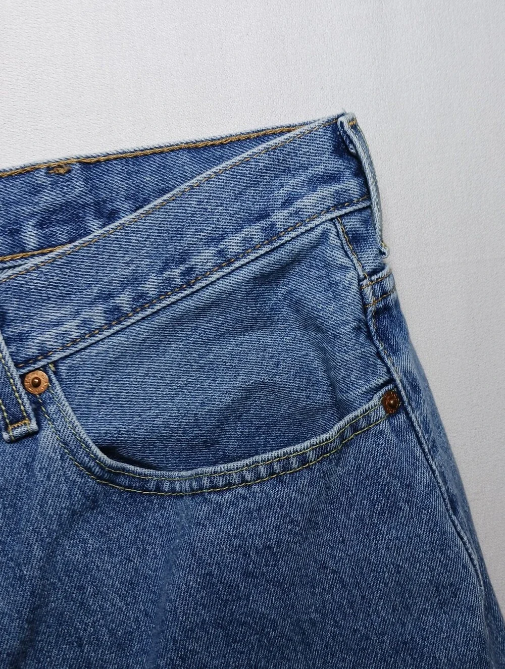 Levi's 550 Mens Relaxed Fit Jeans 44X30 Medium Wash Denim